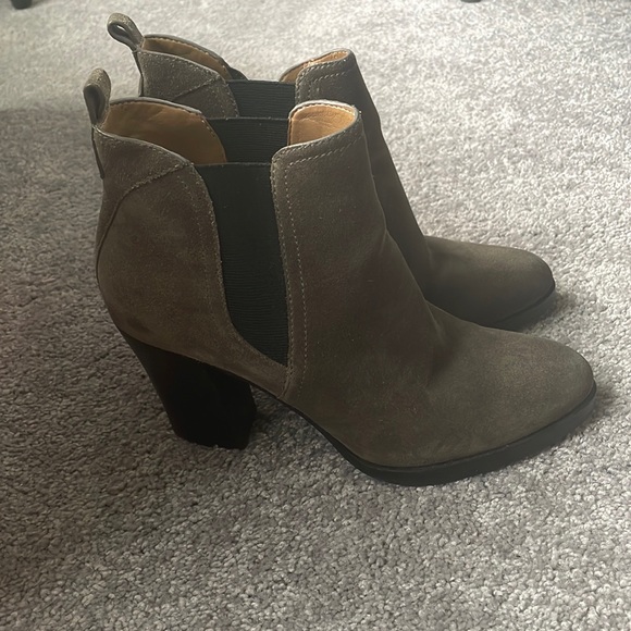 Marc Fisher Shoes - Heeled booties